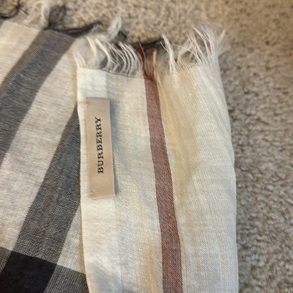 Burberry Check Wool Silk Scarf - Picture 2 of 5